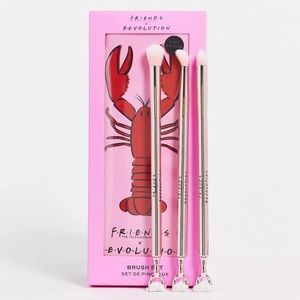 FRIENDS X REVOLUTION BRUSH SET